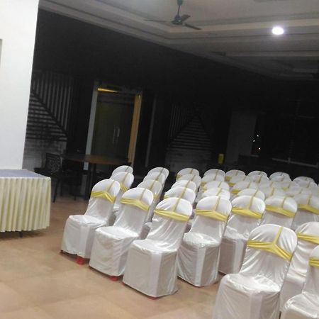 The Southgate Business Hotel Thiruvananthapuram Exteriör bild